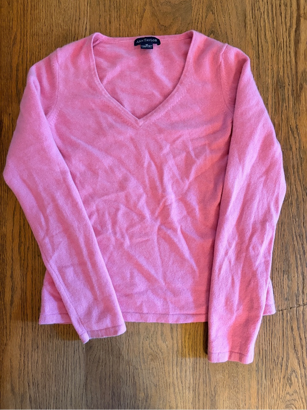 Women’s Ann Taylor Pink V-Neck Long Sleeve Cashmere Sweater sz M
